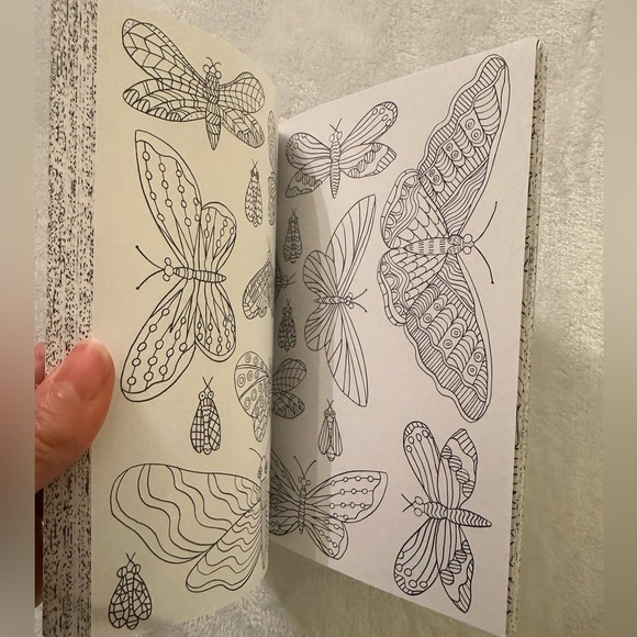 The Mindfulness Coloring book. Anti stress art therapy for busy people. NEW - Picture 7 of 7